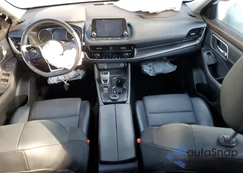 2021 Nissan Rogue Sv z USA, uszkodzony, nr VIN JN8AT3BB1MW220069